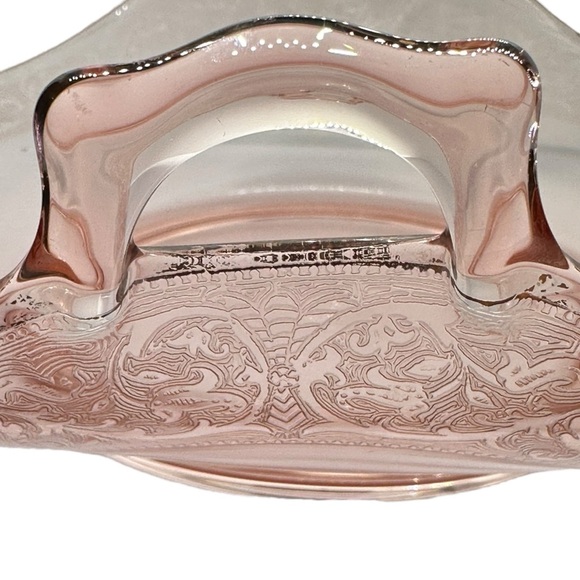Vintage Pink Depression Glass Folded Edge Etched Platter/Bowl with handles - Picture 9 of 15